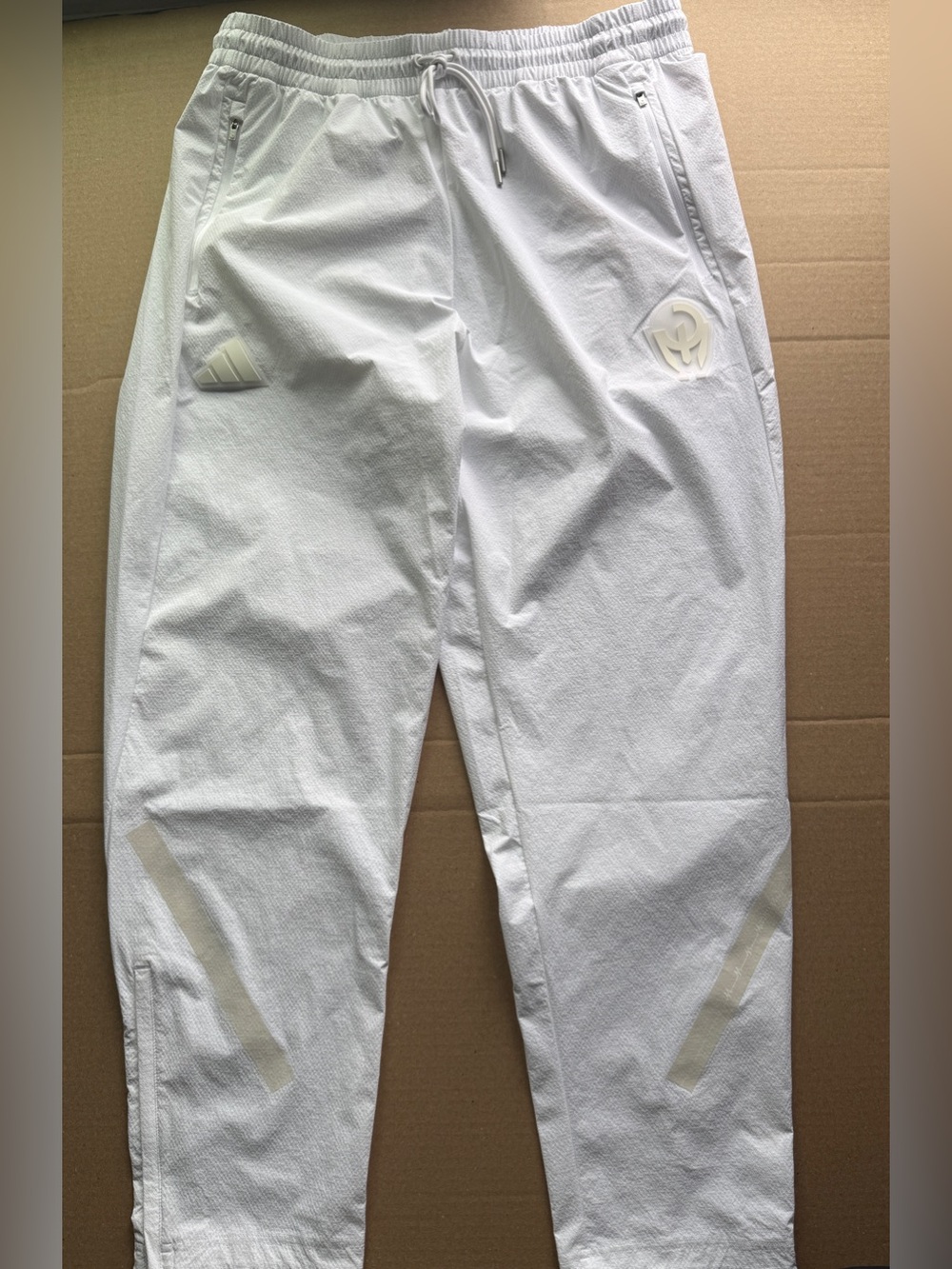 adidas [L] Patrick Mahomes Men’s Z.N.E. Woven Track Pants White/White JY3801